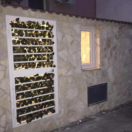 La Pietra 3*