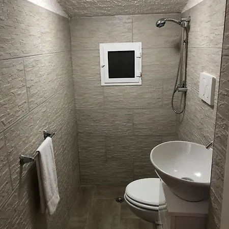 بيت ضيافة La Pietra 3*